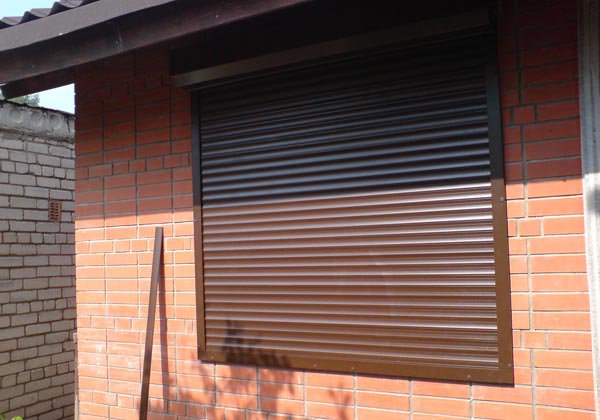 Устанавливаем рольставни своими руками