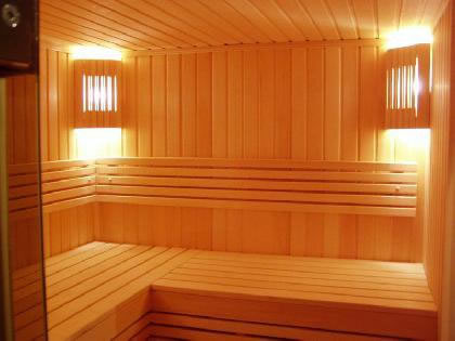 Как обшить баню вагонкой?