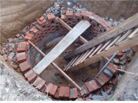 Как сделать сливную яму в частном доме?