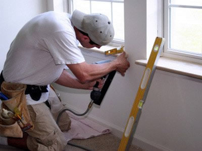 Как заштукатурить откосы?