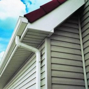 Как обшить дом сайдингом?