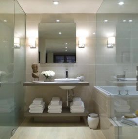 Стеклянные двери для ванной и туалета