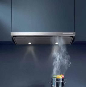 Установка вытяжки над газовой плитой