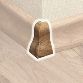 Как сделать угол плинтуса?