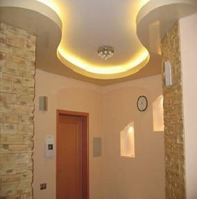 Монтаж светодиодной ленты на потолке