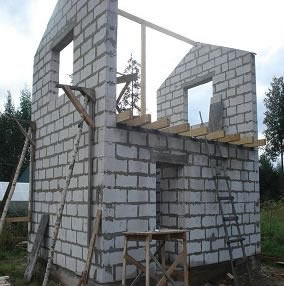 Строим дом из газобетона