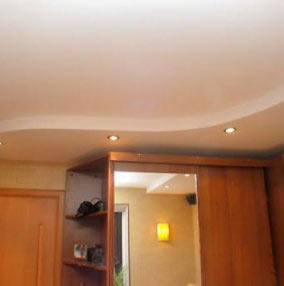 Монтаж двухуровневых натяжных потолков