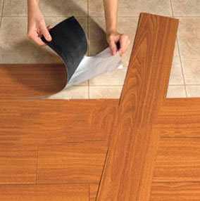 Напольная самоклеющаяся ПВХ плитка