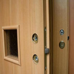 Межкомнатные двери с притвором