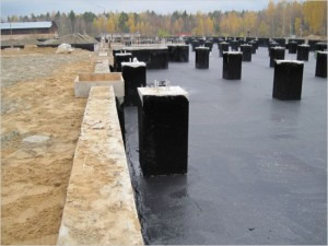 Обмазка столбчатого фундамента