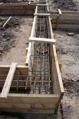 фото Армирование ленточного фундамента под деревянный дом 