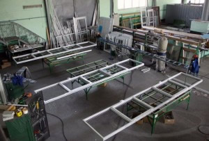 цена на материал зависит от вида древисины, сечения..