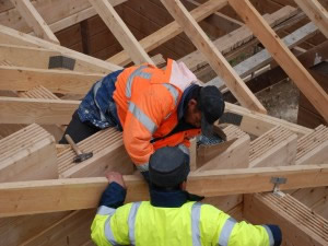 брус 50х50 мм часто применяют в монтаже обрешотов и тд