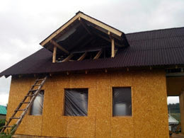 монтаж кровли из ондулина