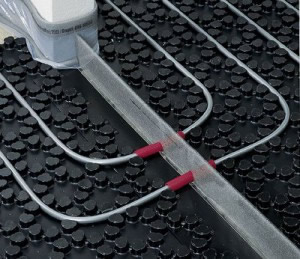 Монтаж теплого водяного пола на утеплитель