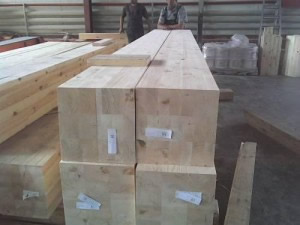 брус клееный 300х300 мм - редкое зрелище