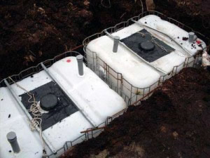 фото септик из пластиковых еврокубов своими руками