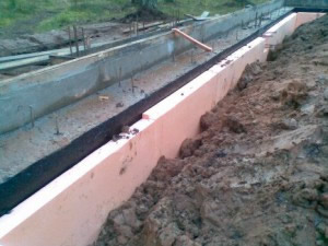 утепление фундамента пенополистиролом